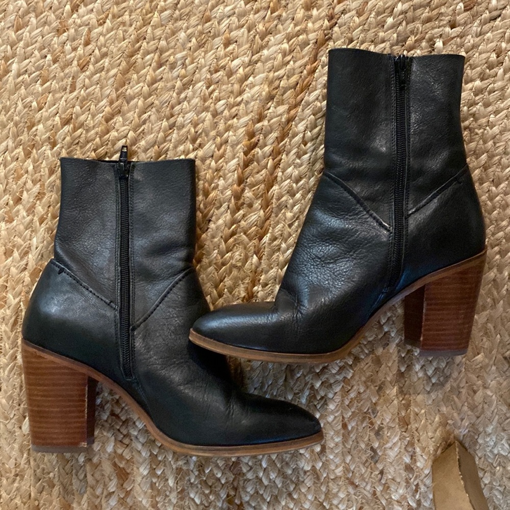 Aldo black leather ankle boots